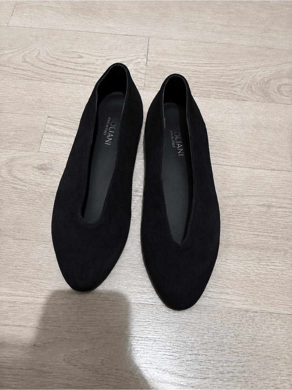 A Soliani Women's Black Suede Scala Ballet Flats